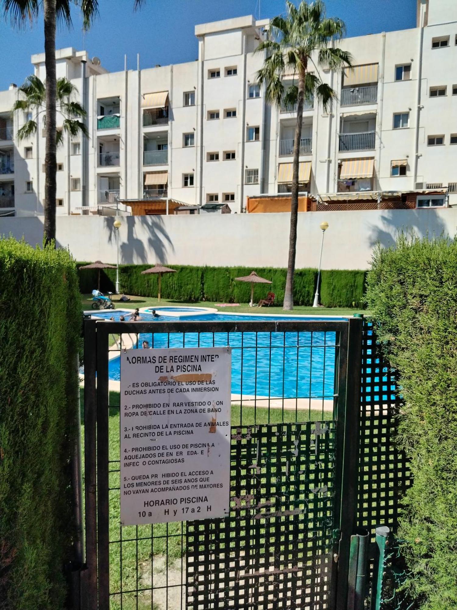 Doble Con Bano Privado, Desayuno Y Piscina Homestay